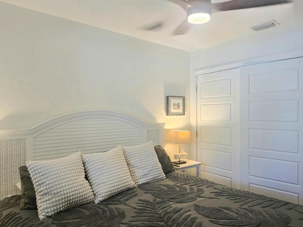An Island Getaway at Palm Tree Villas